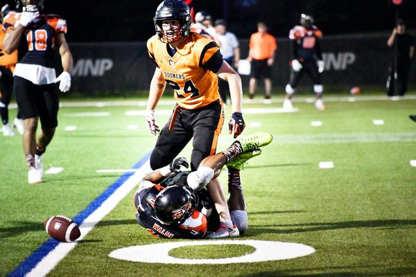 Descubre las Estrategias Perfectas para Luzcas tus Prendas de Invierno en Primavera